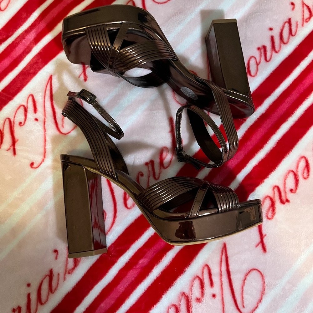 ALDO Bronze Metallic Patent Platform Sandals Block Heel Size 7